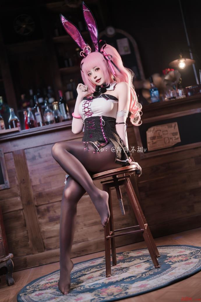总队长～卡提娜这身新衣服怎么样？-品图吧