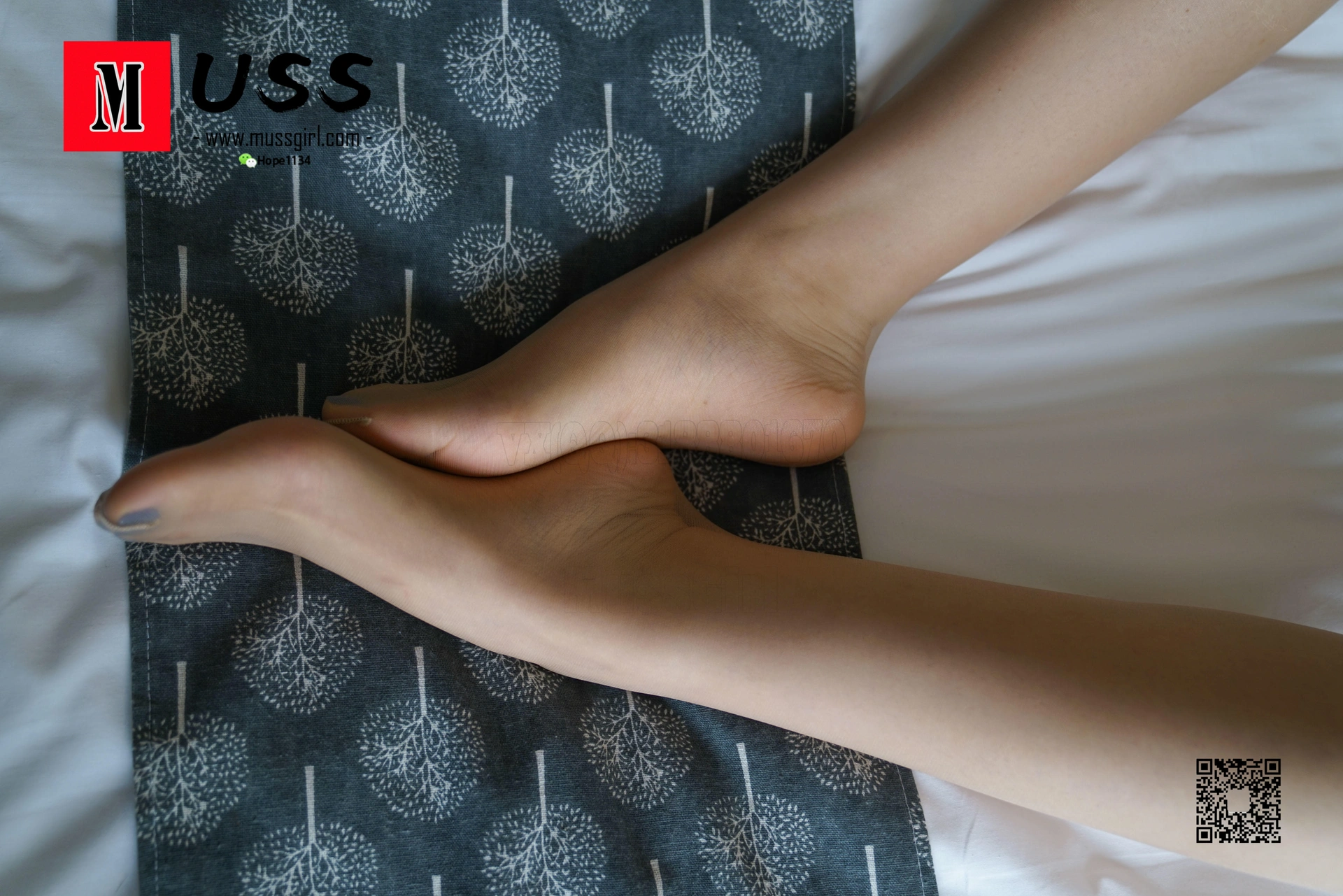 [MussGirl慕丝女郎] NO.270-很好看的茜茜的美腿-品图吧